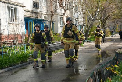 Російські дрони атакували житлові квартали Сум. Репортаж з місця влучань