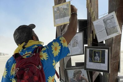 На фестивалі Burning Man від України представили інсталяцію — птаха Фенікса