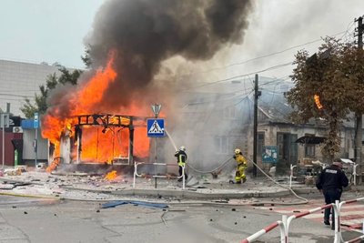 Російські війська атакували дронами АЗС на Житомирщині: є загиблі Російські війська атакували дронами АЗС на Житомирщині: є загиблі