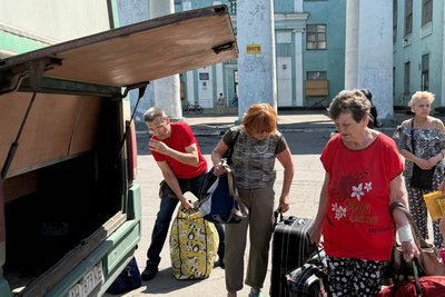Евакуація жителів Добропілля в Донецькій області Евакуація жителів Добропілля в Донецькій області