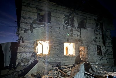 Пошкоджений будинок у Золочеві Пошкоджений будинок у Золочеві