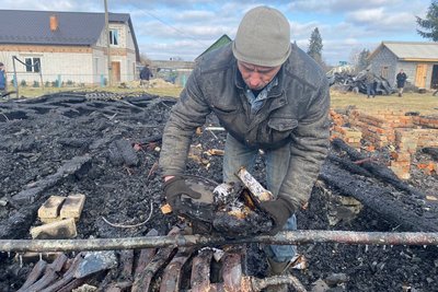 "Будемо помаленьку відбудовувати" – священник згорілого на Волині храму Різдва Пресвятої Богородиці "Будемо помаленьку відбудовувати" – священник згорілого на Волині храму Різдва Пресвятої Богородиці