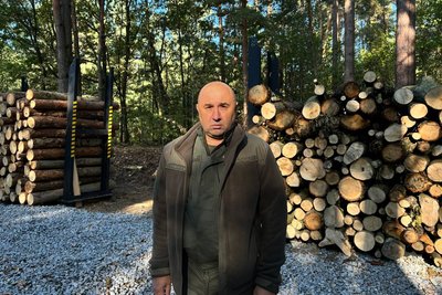 На Житомирщині триває сезон заготівлі дров на зиму — де і за скільки їх можна придбати На Житомирщині триває сезон заготівлі дров на зиму — де і за скільки їх можна придбати
