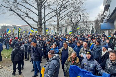Херсон чинив спротив окупації, тримався і вистояв. Місто — герой України: два роки потому Херсон чинив спротив окупації, тримався і вистояв. Місто — герой України: два роки потому