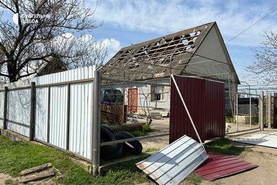 "Уламки впали на наші городи й горіли": наслідки атаки РФ на Ізмаїльський район "Уламки впали на наші городи й горіли": наслідки атаки РФ на Ізмаїльський район