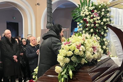 Прощання з Віталієм Білоножком у Національній філармонії 12 січня 2024 року Прощання з Віталієм Білоножком у Національній філармонії 12 січня 2024 року