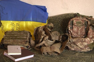 "Його речі ще пахнуть мазутом": 18-річна вдова з Волині просить присвоїти чоловіку звання Героя "Його речі ще пахнуть мазутом": 18-річна вдова з Волині просить присвоїти чоловіку звання Героя