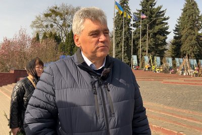 "Він пішов, він не ховався": у Дубні на Рівненщині попрощалися з колишнім правоохоронцем добровольцем Тарасом Ільченком "Він пішов, він не ховався": у Дубні на Рівненщині попрощалися з колишнім правоохоронцем добровольцем Тарасом Ільченком