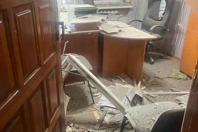 Кабінет після удару дрона у Золочеві Кабінет після удару дрона у Золочеві