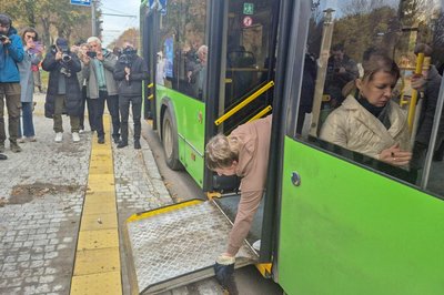 Ветеран війни із Вінниці тестував Житомир на доступність та безбар'єрність Ветеран війни із Вінниці тестував Житомир на доступність та безбар'єрність