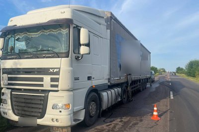 Аварія біля села Старі Кошари — маршрутка зіштовхнулася з вантажівкою Аварія біля села Старі Кошари — маршрутка зіштовхнулася з вантажівкою