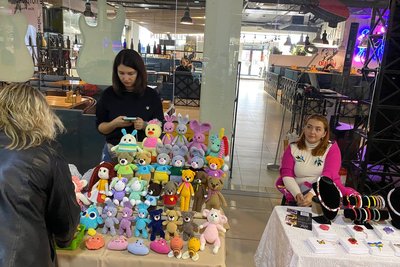 Збирали гроші на реабілітацію хлопчика та потреби ЗСУ: у Вінниці пройшов благодійний ярмарок Збирали гроші на реабілітацію хлопчика та потреби ЗСУ: у Вінниці пройшов благодійний ярмарок