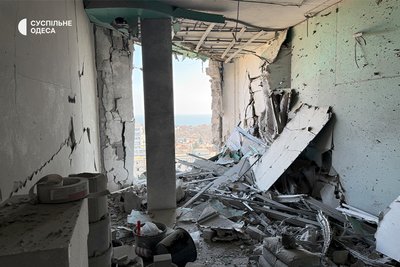 "Нічого немає вже, все зруйновано": власниця пошкодженої квартири про наслідки атаки на Одесу "Нічого немає вже, все зруйновано": власниця пошкодженої квартири про наслідки атаки на Одесу