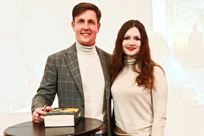 «Кристину я хочу залишити назавжди в Луганську». Історія письменниці Єви Вайди, яка десять років прожила в окупації «Кристину я хочу залишити назавжди в Луганську». Історія письменниці Єви Вайди, яка десять років прожила в окупації