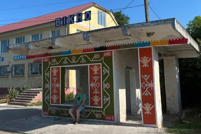 Розмальована зупинка, Сергій Ткачов