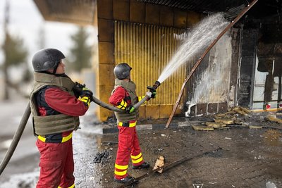 Російські війська атакували дронами АЗС на Житомирщині: є загиблі Російські війська атакували дронами АЗС на Житомирщині: є загиблі