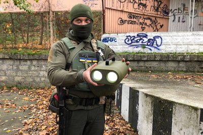 Миколаївські "полювальники на шахідів" показали свій спецавтомобіль Миколаївські "полювальники на шахідів" показали свій спецавтомобіль