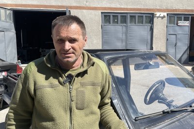 Автівка на фронт: миколаївські автомайстри переобладнали ВАЗ у багі для військових Автівка на фронт: миколаївські автомайстри переобладнали ВАЗ у багі для військових