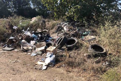 Біля одного з житлових комплексів Одеси виявили незаконне сміттєзвалище Біля одного з житлових комплексів Одеси виявили незаконне сміттєзвалище