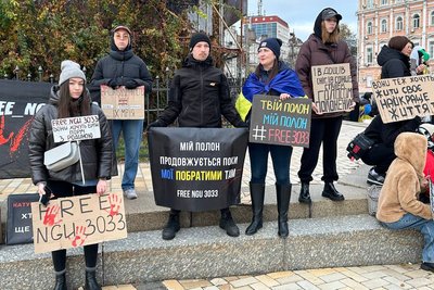 "У них одна мрія — воля": в Києві пройшла акція щодо військовополонених "У них одна мрія — воля": в Києві пройшла акція щодо військовополонених
