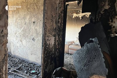 Квартира після пожежі, яка виникла після влучання уламка безпілотника Квартира після пожежі, яка виникла після влучання уламка безпілотника