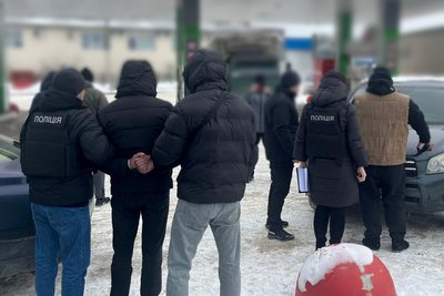 На Житомирщині СБУ заявила про викриття схеми ухилення від мобілізації: затримали двох підозрюваних На Житомирщині СБУ заявила про викриття схеми ухилення від мобілізації: затримали двох підозрюваних
