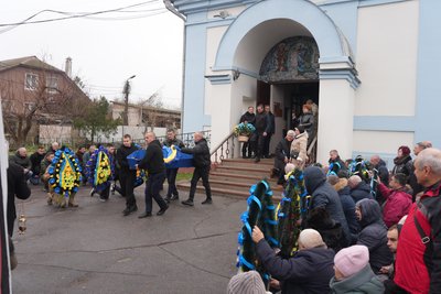 Херсон, прощання з українськими захисниками Денисом Рововим та Валерієм Галушком Херсон, прощання з українськими захисниками Денисом Рововим та Валерієм Галушком