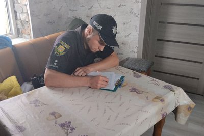 "Стінка теж рухнула, тріщина пішла": армія РФ атакувала "шахедами" Житомирщину