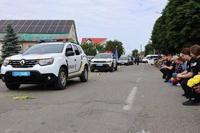 На Житомирщині попрощалися із загиблим у боях за Україну поліцейським Юрієм Гульком На Житомирщині попрощалися із загиблим у боях за Україну поліцейським Юрієм Гульком