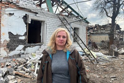 "Осталися голі й босі" — жителі Коростеня на Житомирщині про наслідки атаки РФ "Осталися голі й босі" — жителі Коростеня на Житомирщині про наслідки атаки РФ