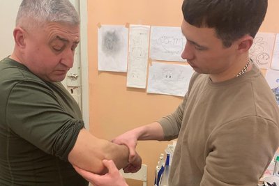 Лікарі з Луцька оглянули бійців 100 обр Лікарі з Луцька оглянули бійців 100 обр