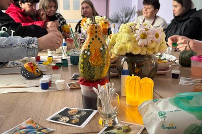 У Гришківцях на Житомирщині провели осінній майстер-клас для родин військових та переселенців