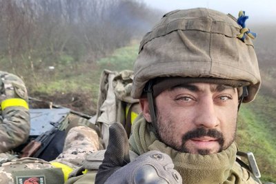 "Мені треба побратима витягти, щоб батьки мали, що поховати". Історія бойового медика, який загинув під час евакуції тіл "Мені треба побратима витягти, щоб батьки мали, що поховати". Історія бойового медика, який загинув під час евакуції тіл