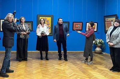 В Житомирі експонуються картини української художниці Марії Примаченко і її рідних