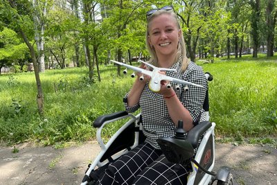 У мене є Мрія. Жителька Миколаєва створила макет літака, аби допомогти ЗСУ У мене є Мрія. Жителька Миколаєва створила макет літака, аби допомогти ЗСУ