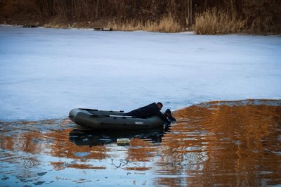 ятувальники шукають тіла дітей у водоймі в Шевченківському районі Харкова, 12 березня 2026 року ятувальники шукають тіла дітей у водоймі в Шевченківському районі Харкова, 12 березня 2026 року