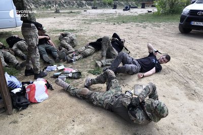 "З сотні анкет ми обрали найкращих": бійці "Химери" провели тактичне тренування для цивільних в Одесі "З сотні анкет ми обрали найкращих": бійці "Химери" провели тактичне тренування для цивільних в Одесі