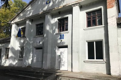 На Житомирщині дві родини переселенців з Херсонщини зібрали на своїх весіллях 200 книг для місцевої бібліотеки На Житомирщині дві родини переселенців з Херсонщини зібрали на своїх весіллях 200 книг для місцевої бібліотеки
