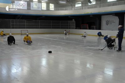 Вперше в Україні: в Одесі провели навчально-тренувальні збори з парахокею Вперше в Україні: в Одесі провели навчально-тренувальні збори з парахокею