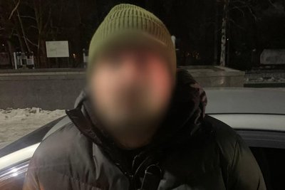 Викрали і "вибивали" неіснуючий борг — двох жителів Житомирщини затримали за підозрою у вимаганні Викрали і "вибивали" неіснуючий борг — двох жителів Житомирщини затримали за підозрою у вимаганні