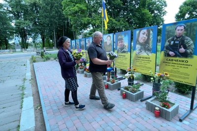 Всі троє дітей стали на захист України: історія родини з Житомирщини Всі троє дітей стали на захист України: історія родини з Житомирщини