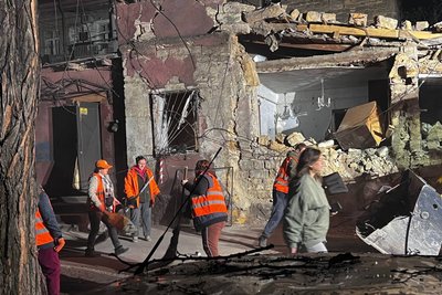 Атака РФ на Одесу: у двох районах зафіксували пошкодження, на ранок відомо про 16 постраждалих Атака РФ на Одесу: у двох районах зафіксували пошкодження, на ранок відомо про 16 постраждалих