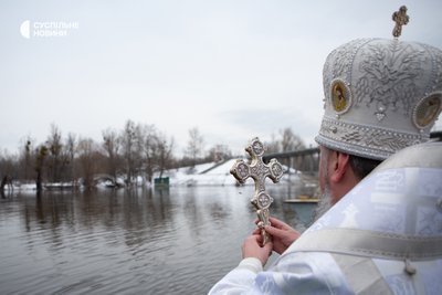 Предстоятель ПЦУ митрополит Епіфаній освятив воду на Водохреща