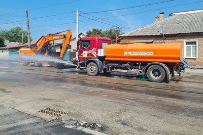 В Житомирі ремонтують тротуари та дорогу на вулицях Київська і Бориса Тена В Житомирі ремонтують тротуари та дорогу на вулицях Київська і Бориса Тена
