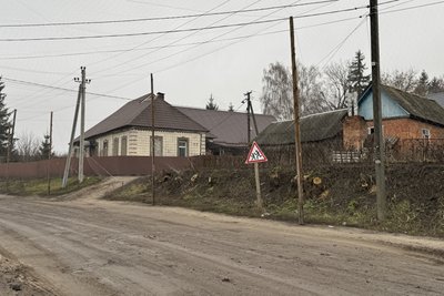 "Всі ховаються". Як живуть у селі Велика Чернеччина поблизу Сум