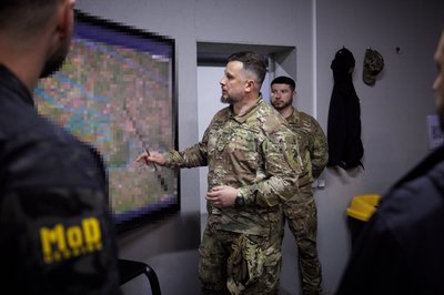 Понад 125 км² звільнені: президент відвідав бригади на Лиманському фронті й анонсував четвертий етап операції «Вівальді» Понад 125 км² звільнені: президент відвідав бригади на Лиманському фронті й анонсував четвертий етап операції «Вівальді»