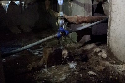 У Житомирі жителі ще одного з будинків не можуть скористатися укриттям — кілька років проблеми з каналізацією У Житомирі жителі ще одного з будинків не можуть скористатися укриттям — кілька років проблеми з каналізацією