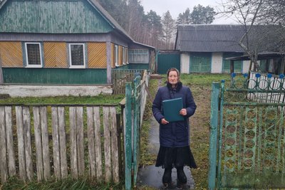 Мати військовослужбовця із села Забране Малинської громади на Житомирщині чекає на грошову виплату за загиблого сина Мати військовослужбовця із села Забране Малинської громади на Житомирщині чекає на грошову виплату за загиблого сина