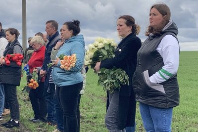 Під Шебелинкою відкрили стелу пам'яті на честь загиблих бійців 27 артилерійської бригади Під Шебелинкою відкрили стелу пам'яті на честь загиблих бійців 27 артилерійської бригади