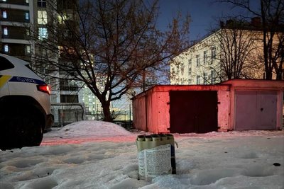 Підліток запустив салют в Києві: поліція спілкується з його батьками Підліток запустив салют в Києві: поліція спілкується з його батьками